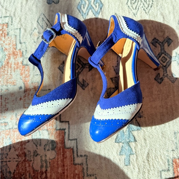 Chase + Chloe Royal Blue and White T-Strap Heels size 6 - Picture 5 of 7